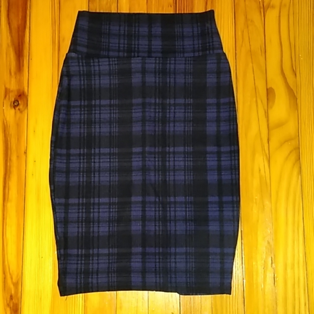 NEVER WORN Ultra Flirt pencil skirt